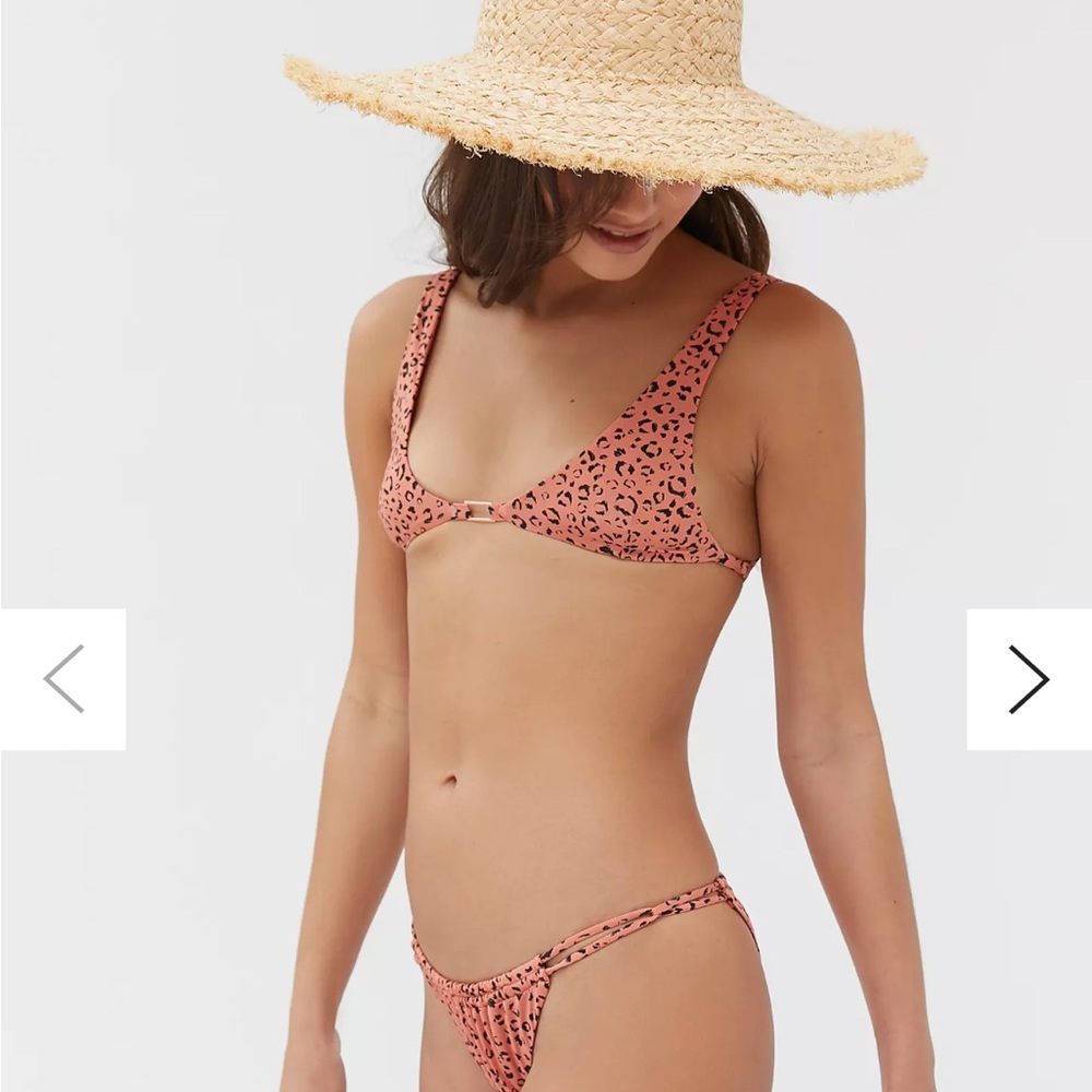 bond-eye Ruche Hour Bikini Top & Bottom
Size XS